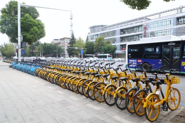 武汉引导共享单车出行新风尚1.jpg