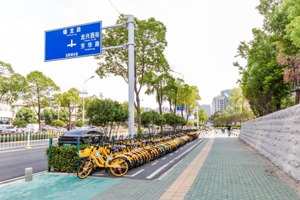 武汉引导共享单车出行新风尚7.jpg