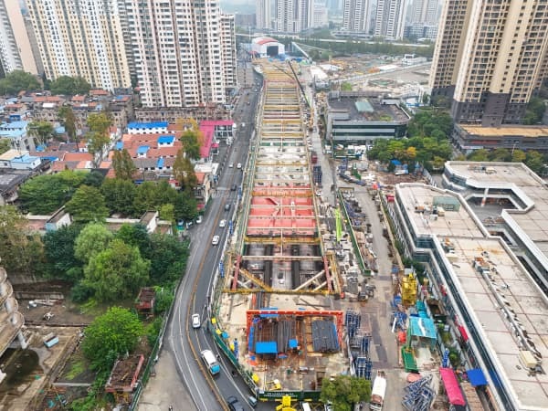 武汉城管优化服务模式 保障重点民生工程2.jpg