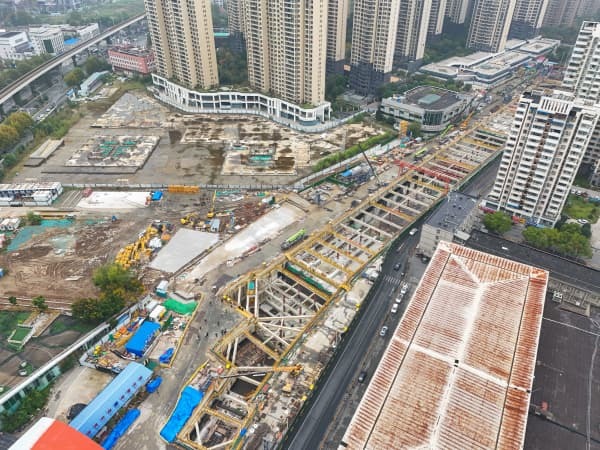 武汉城管优化服务模式 保障重点民生工程1.jpg