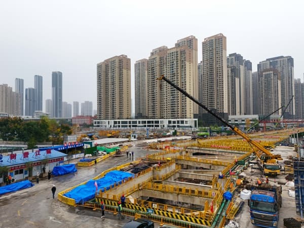 武汉城管优化服务模式 保障重点民生工程5.jpg