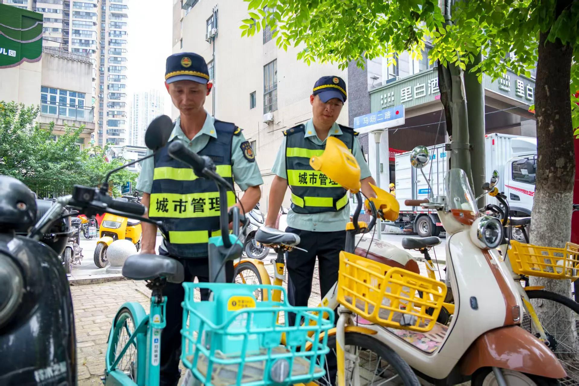 江汉区:江汉城管深化“静音护考” 精细治理交出暖心答卷2.jpeg